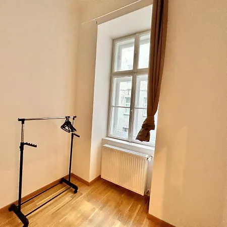 Apartment Calm & Sunny With Free Parking *