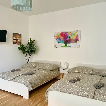 Sunny 65 M2 Long Term With Free Parking *