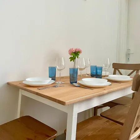 Apartment Sunny 65 M2 Long Term With Free Parking *