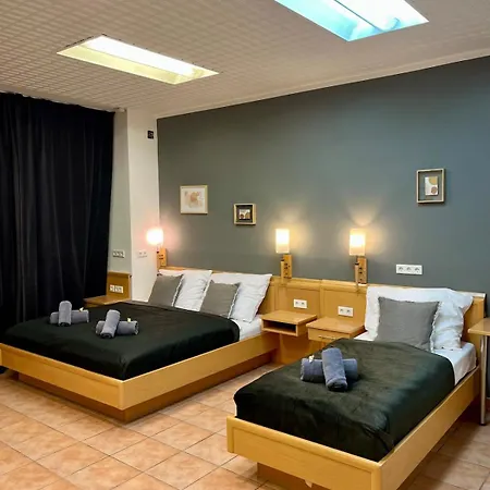 Spacious In Center * Vienna