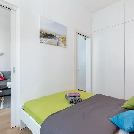 Apartment Chic Parisienne A - French Flair In The Heart Of *