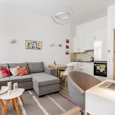 Apartment Chic Parisienne A - French Flair In The Heart Of *