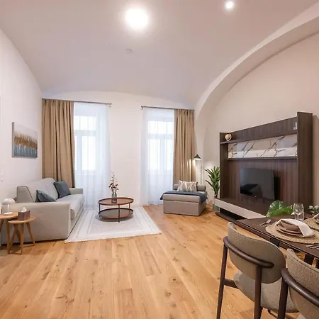 Luxe
