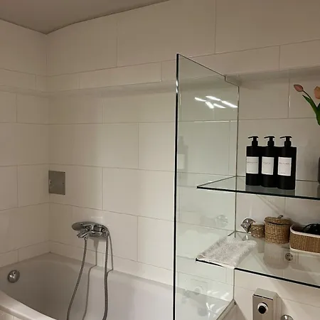 Stylish 4th-floor In Apartment