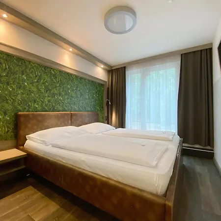 Hotel Design & Budget Schoenbrunn Viena