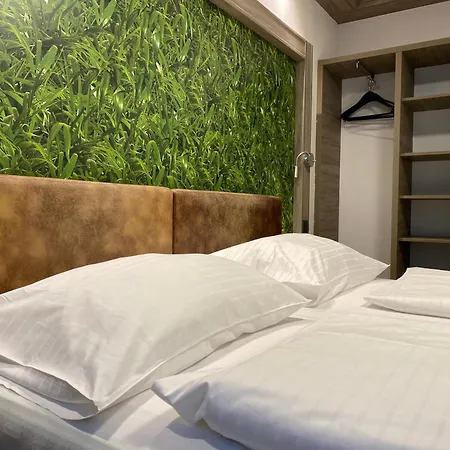 Design & Budget Schoenbrunn 3*