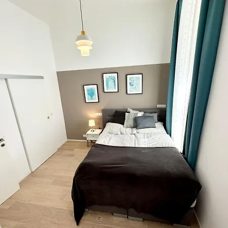 Apartment Panda *