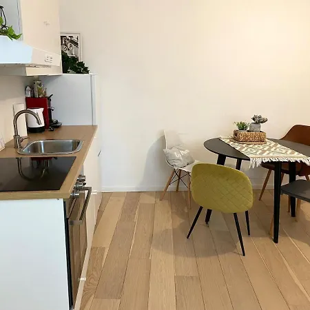 Apartment Altbau Mit Stil Im Dritten Vienna