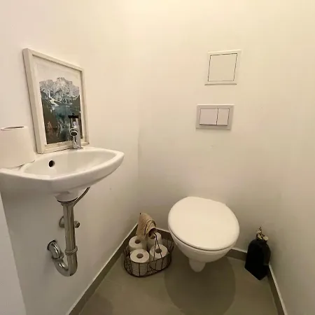 Apartment Altbau Mit Stil Im Dritten *