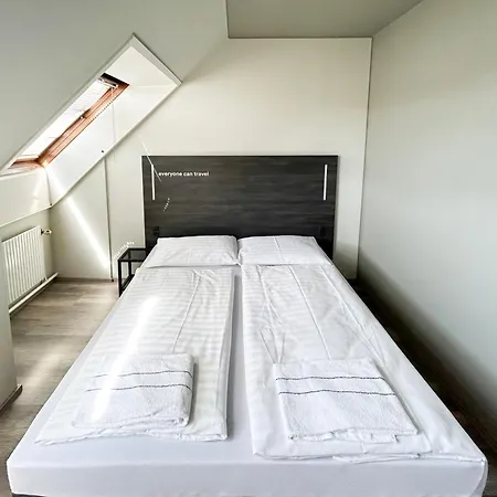 A&o Stadthalle Hostel *