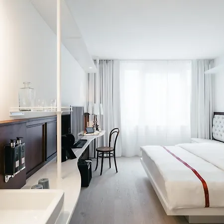 Ruby Lissi Hotel
