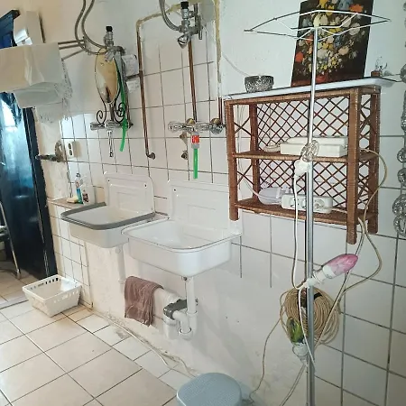 Atelier In Center, No Shower, Entire Place *