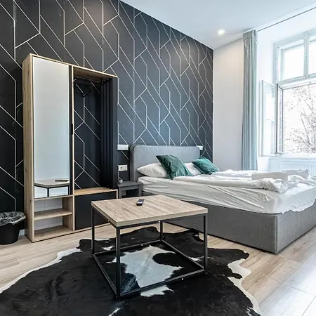 Apartment Shopping Paradise 9br Complex Ideal For 22 People Vienna