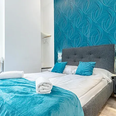 Shopping Paradise 9br Complex Ideal For 22 People Vienna