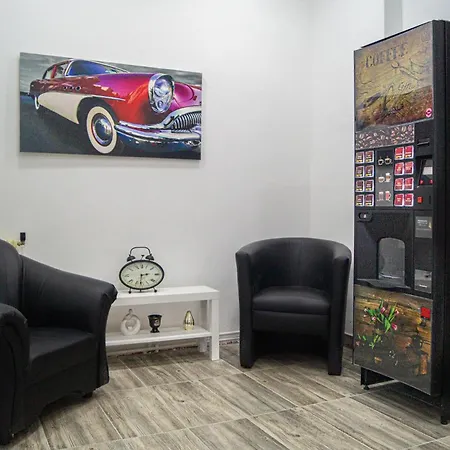 Shopping Paradise 9br Complex Ideal For 22 People Apartment Vienna
