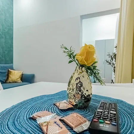 Apartment Shopping Paradise 9br Complex Ideal For 22 People