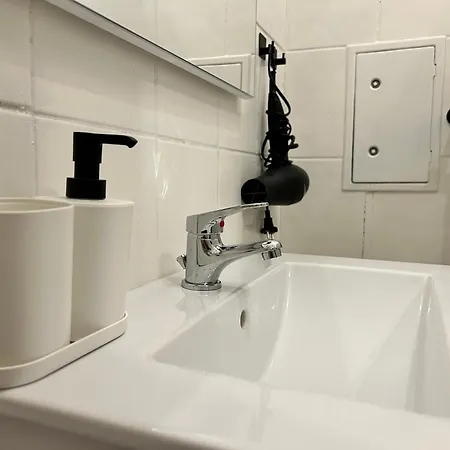 Cosy Stylish Near Center Apartment Vienna
