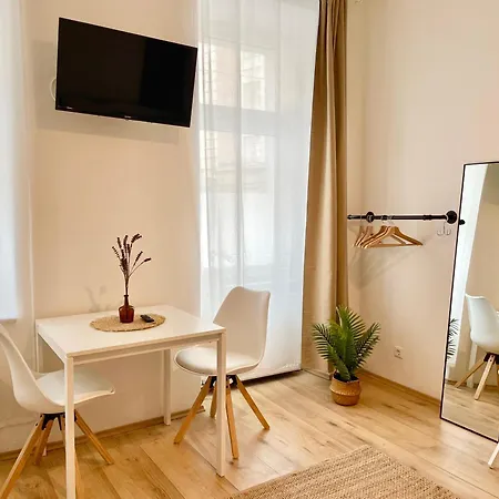 Cosy Stylish Near Center