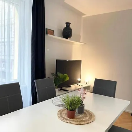 Apartment Sweet - State Opera *