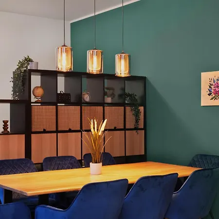 Grand Urban Apartment