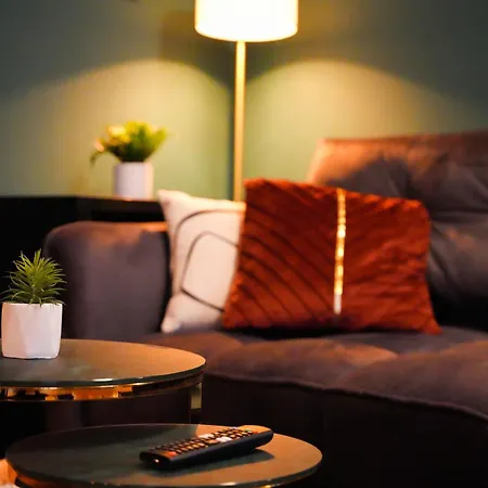Grand Urban Apartment