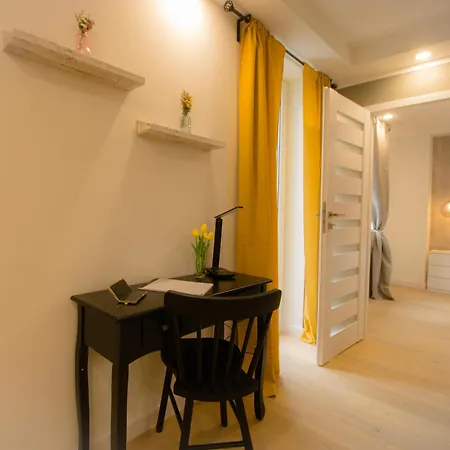 Trendy & Luxury In L Jos15