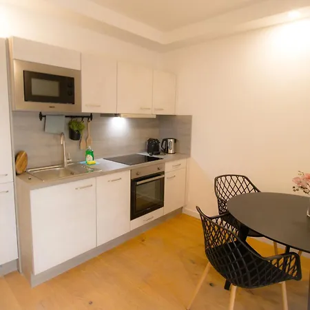 Smart Luxury In L Jos25