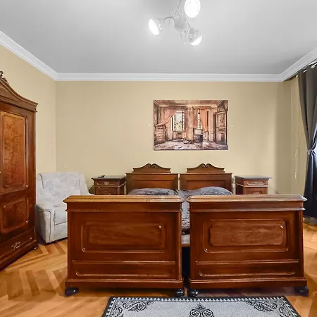 King-size Comfort In Three Bedrooms