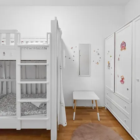 Apartment Three-bedroom Sanctuary, King-size Beds Vienna