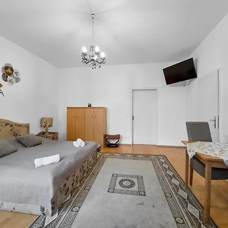 Three-bedroom Sanctuary, King-size Beds