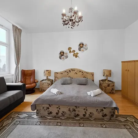 Three-bedroom Sanctuary, King-size Beds Apartment *