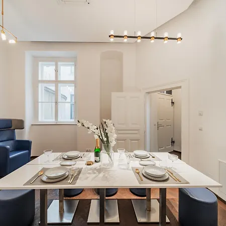 Luxury Designer In Center Of Apartment Vienna