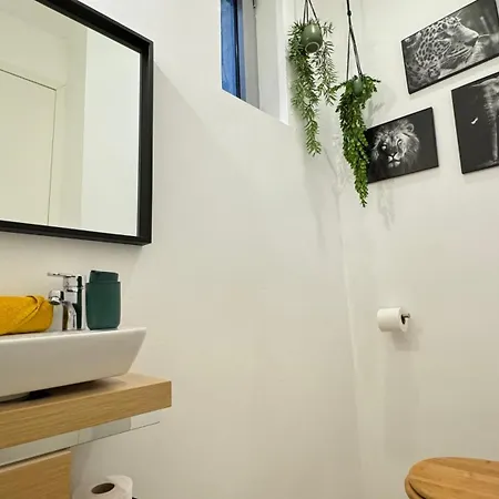 African Paradise With Jacuzzi & Sauna Apartment Vienna