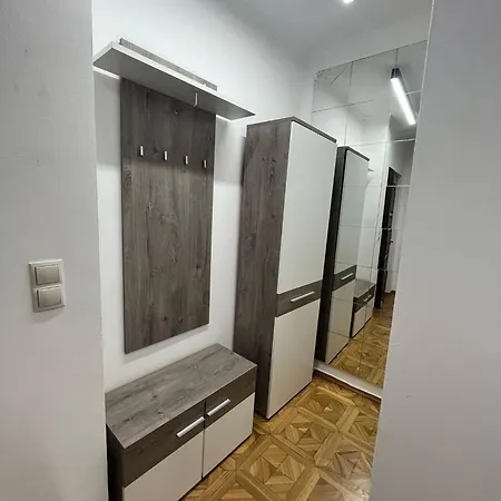 Aveni Apartment