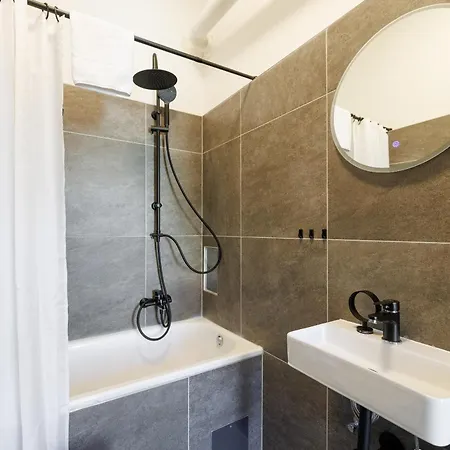 - Hauptbahnhof Apartment Vienna