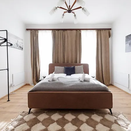 - Hauptbahnhof Apartment