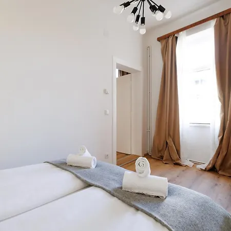 - Hauptbahnhof Apartment *