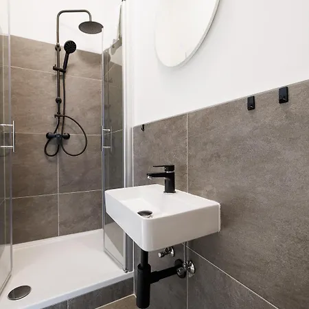- Hauptbahnhof Apartment *