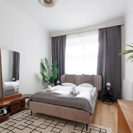 - Hauptbahnhof Apartment