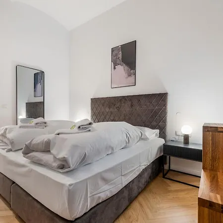 Apartment Easy Flat Votiv Vienna
