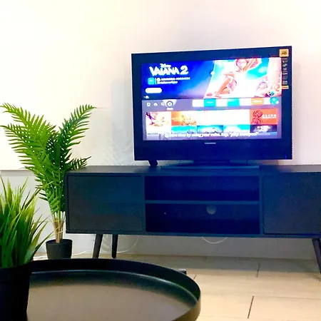 Centrally Located Included Netflix