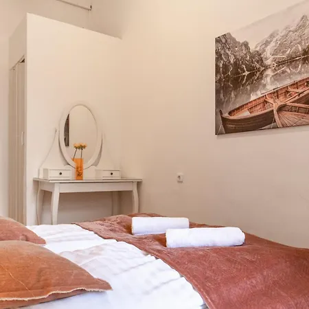 Beautiful 2br Apt. -perfect For Longstays Apartment