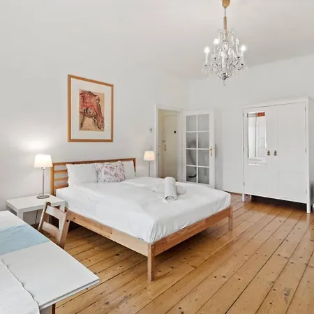 Apartment Chic 1-br - Perfect Location *