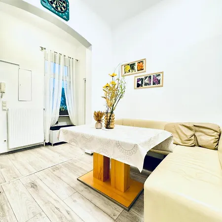 Comfy 3br In A Shared Apt, 10min To Fac Platz Apartment Vienna