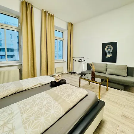 Comfy 3br In A Shared Apt, 10min To Fac Platz