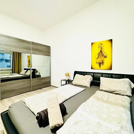 Comfy 3br In A Shared Apt, 10min To Fac Platz