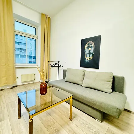 Comfy 3br In A Shared Apt, 10min To Fac Platz