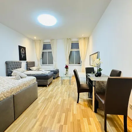 Chic For 5p, 12-min Walk To Augarten Vienna