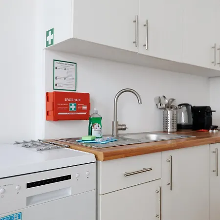 - Hauptbahnhof Apartment *
