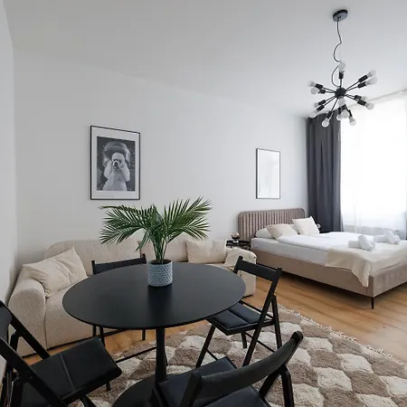 - Hauptbahnhof Apartment